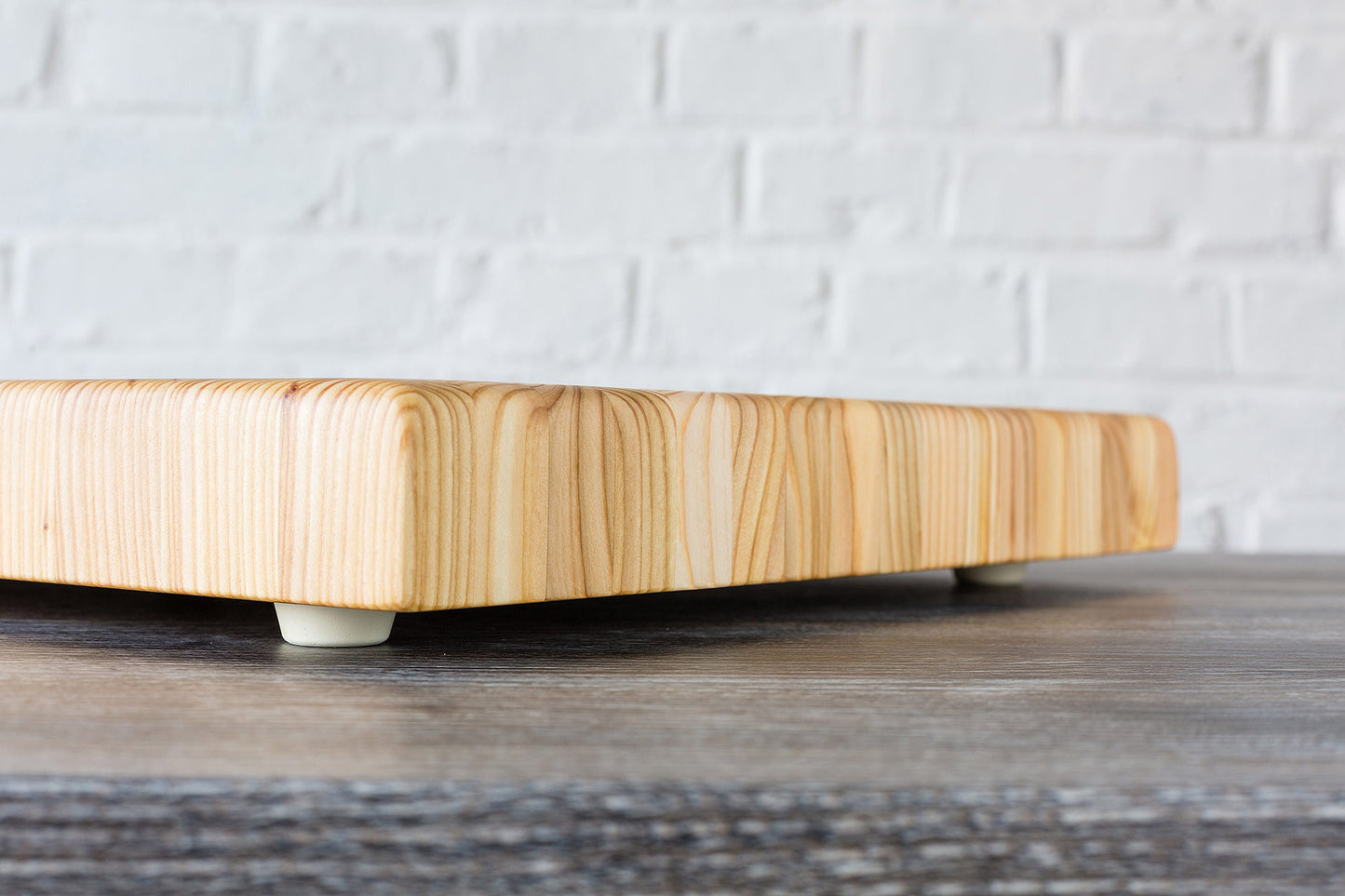 Larch Wood Cutting Board Carver