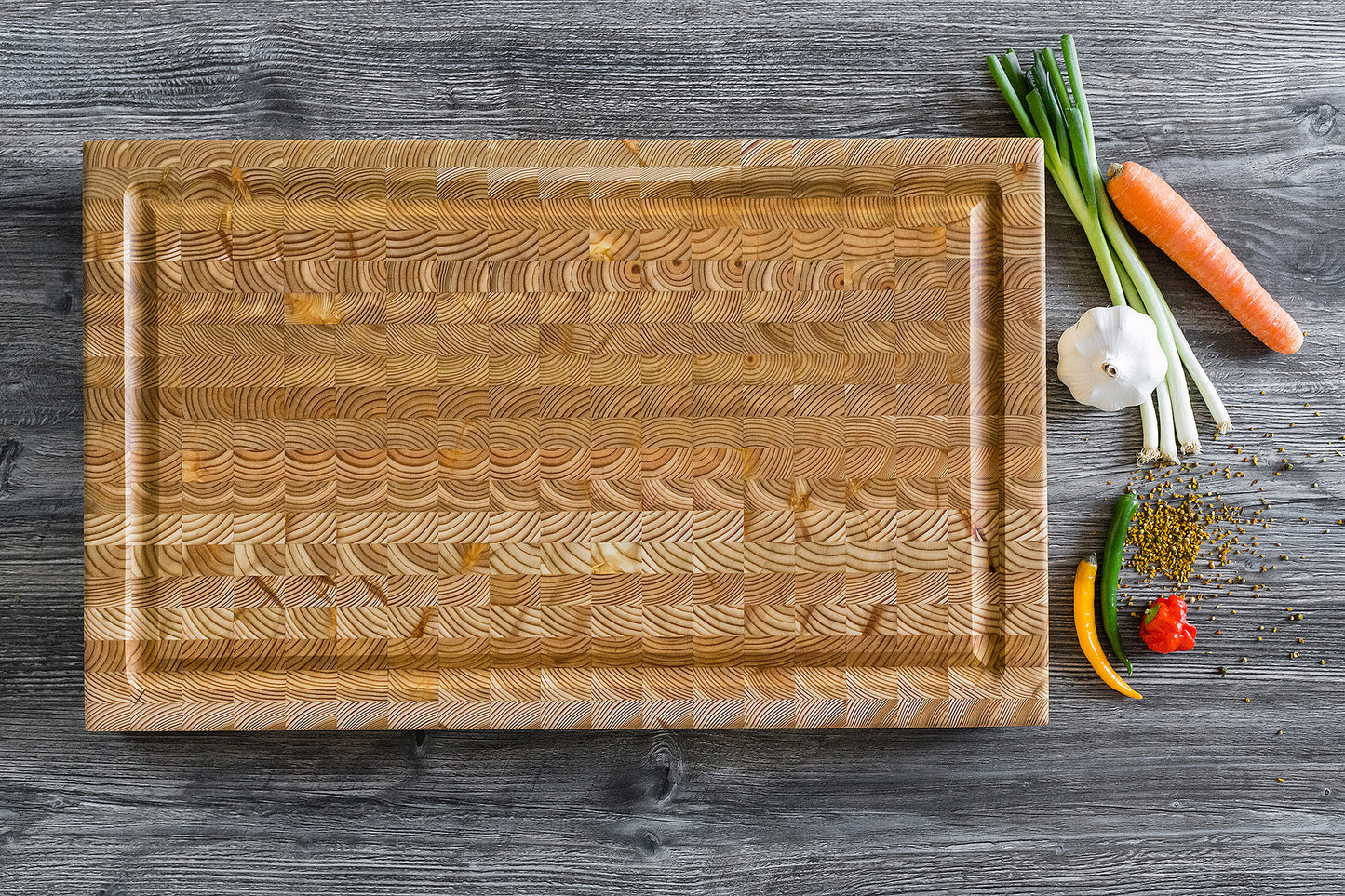 Larch Wood Cutting Board Carver