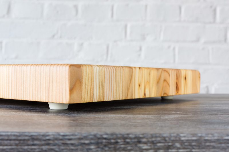 Larch Wood Cutting Board Mediu
