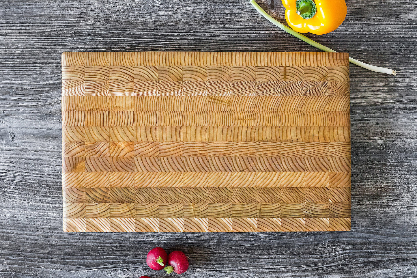 Larch Wood Cutting Board One-Hand - Large