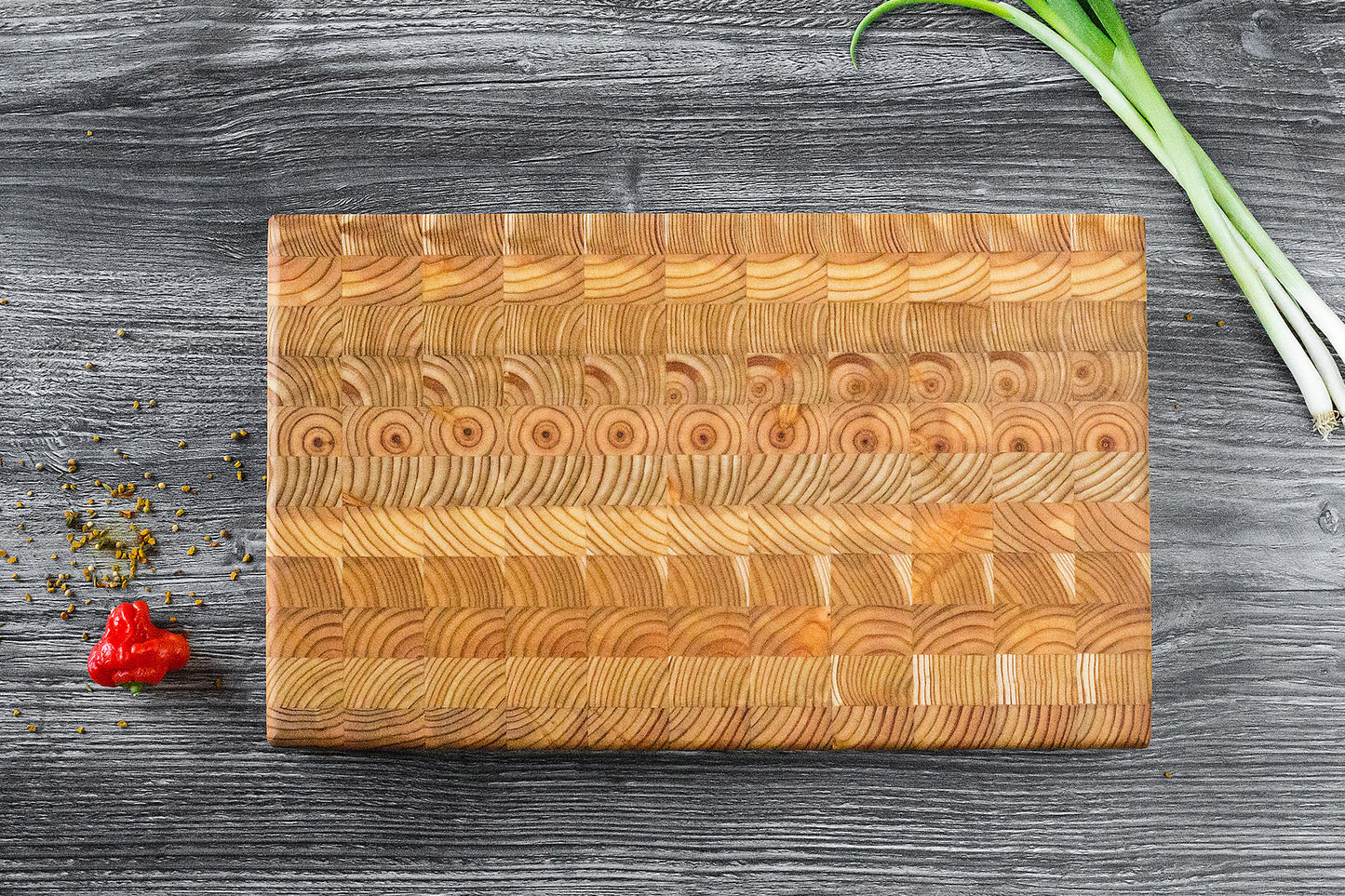 Larch Wood Cutting Board One-Hand - Medium